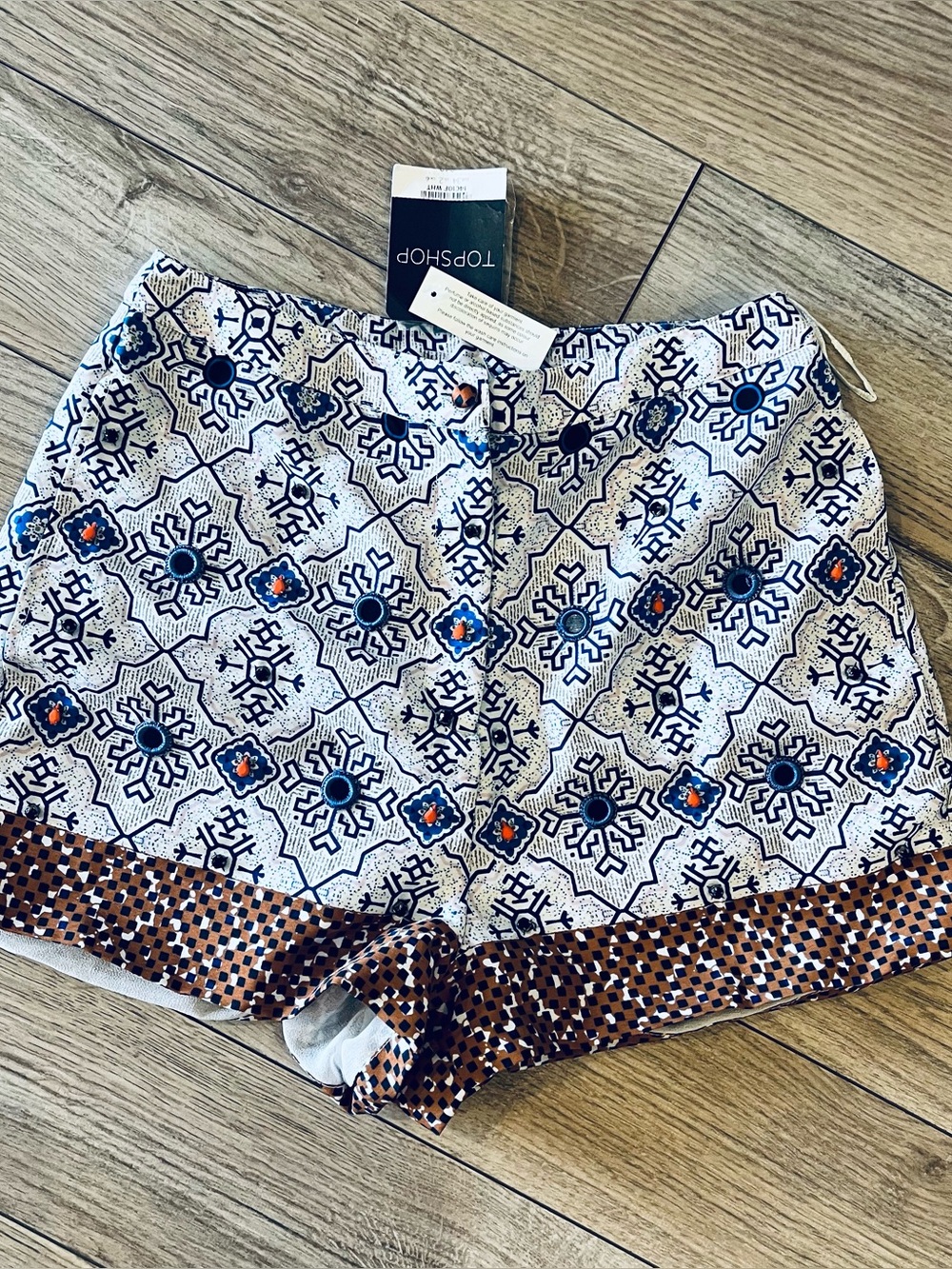 NWT TOPSHOP Near East Snowflake Shorts w beading Size 2